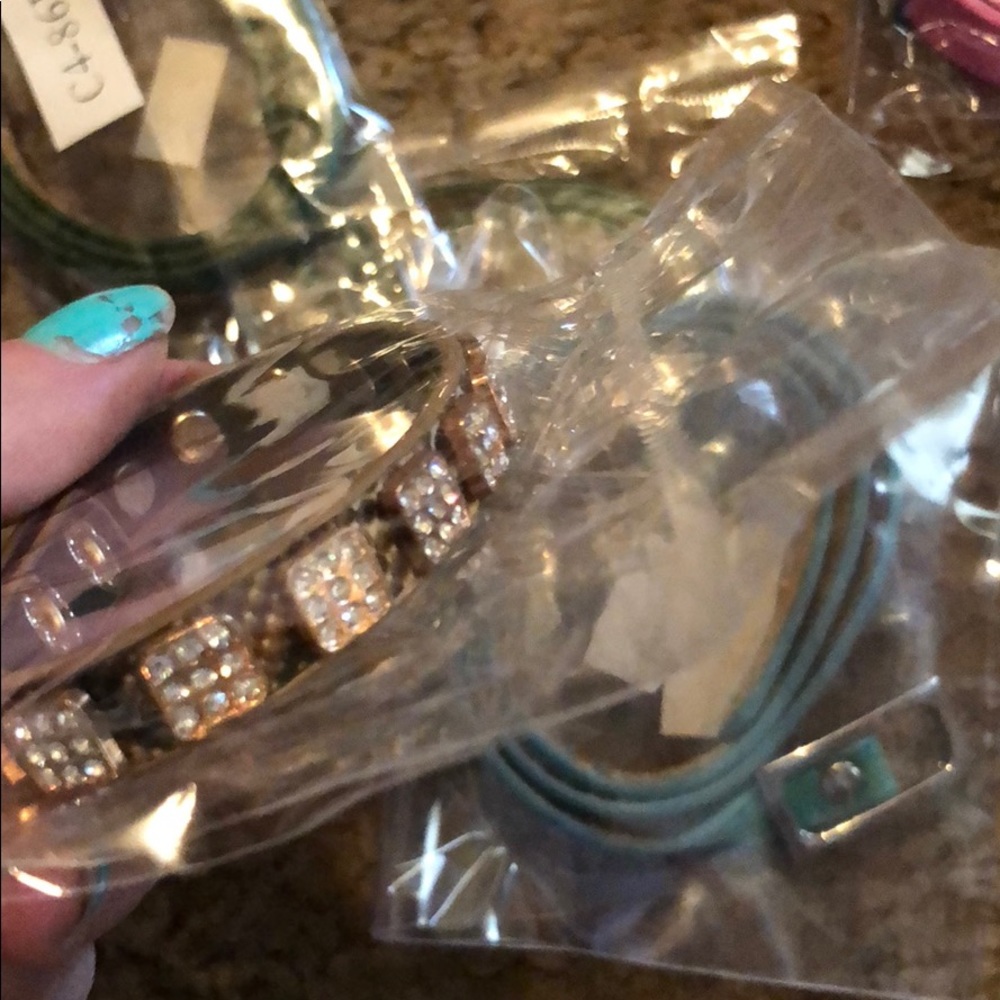 Bracelets - Picture 3 of 5